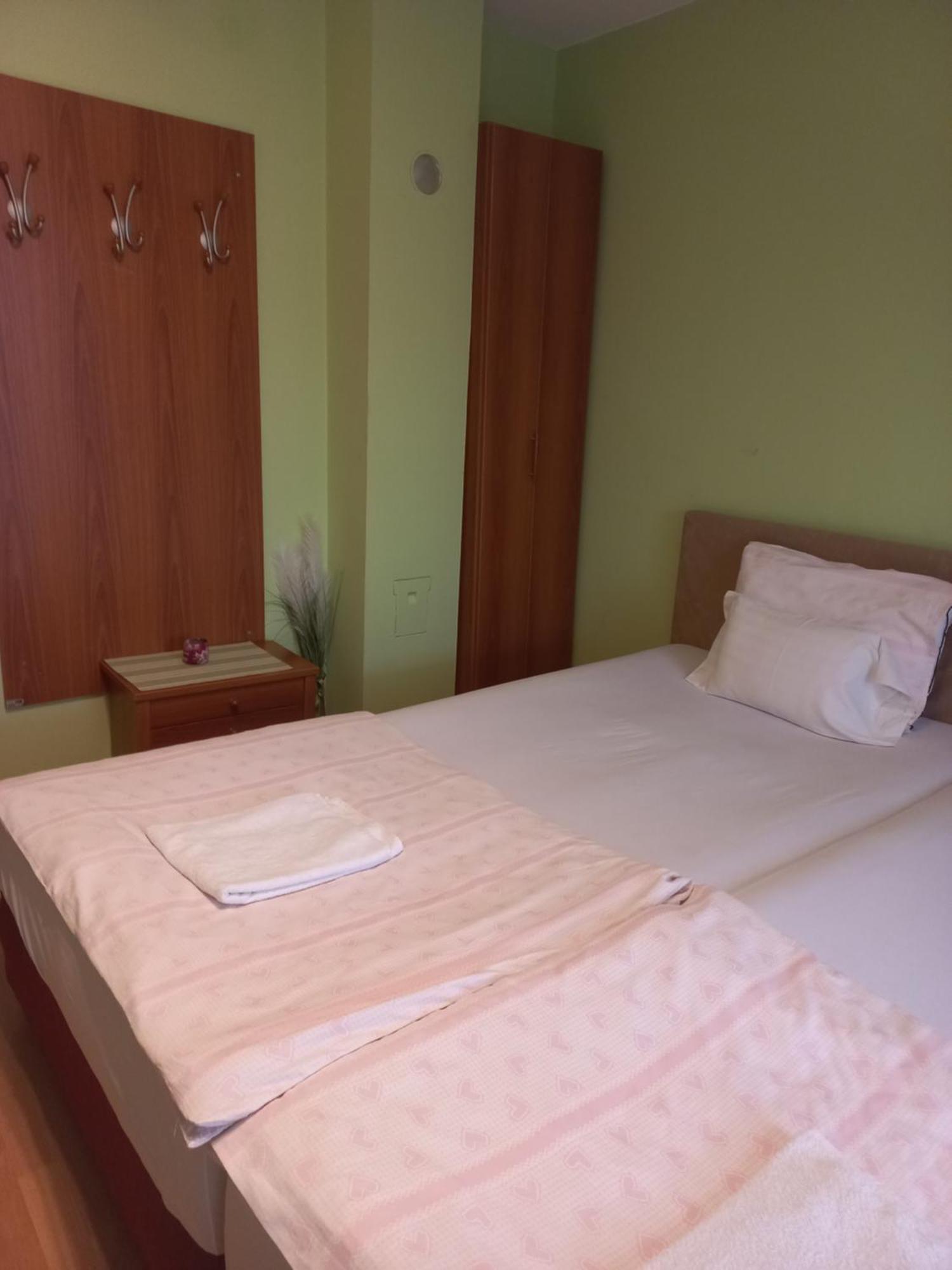 Hostel Bata Kanjiža Exteriör bild